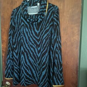 Ladies Susan Graver top, size XL.  Cross-posted.